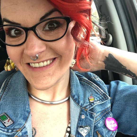 Posher, Maggie Liz! - Picture 4 of 8